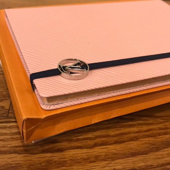 💗 NEW w BOX 💗 Louis Vuitton Gustave MM Notebook - Picture 3 of 8